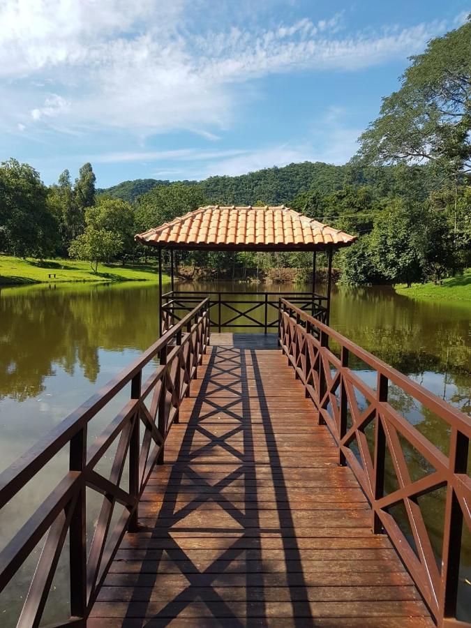 Pousada Fazenda Peroba Rosa Pedregulho 外观 照片